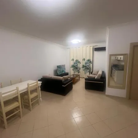 Apartament Entire Near Air Albania